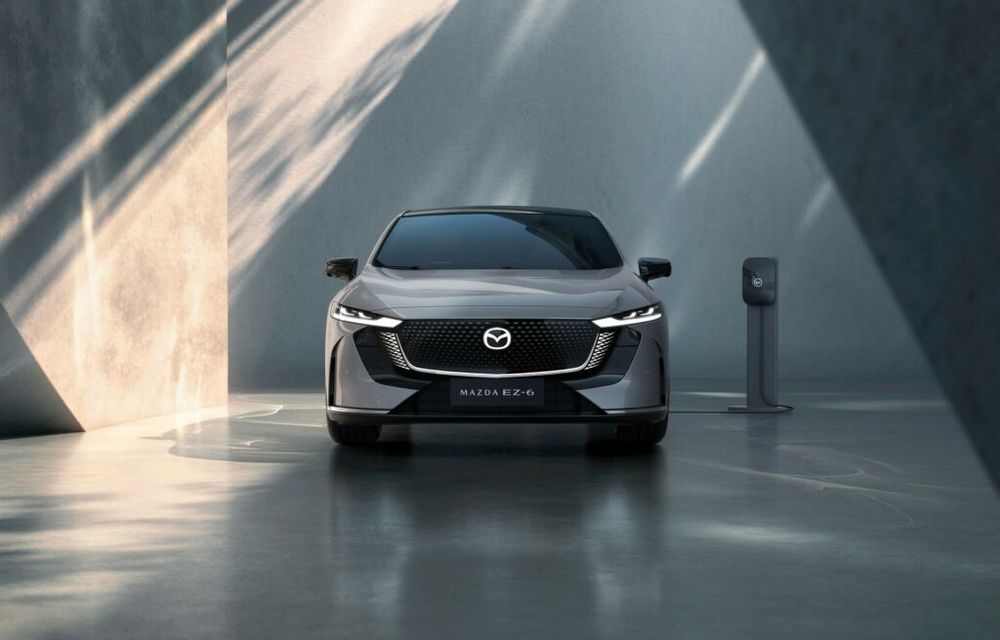 Noua Mazda EZ-6 este un sedan de aproape 5 metri, doar pentru China: versiune electrică și PHEV - Poza 4