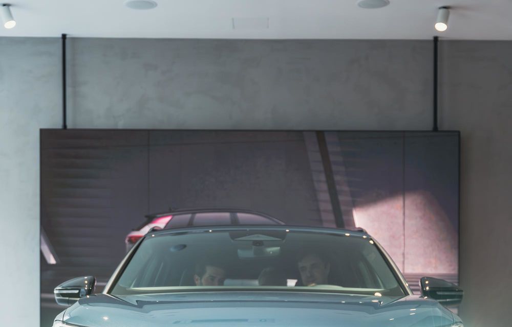 PREMIERĂ: Ne-am întâlnit cu noul Audi Q6 e-tron. Iată 5 lucruri pe care le-am aflat! - Poza 17