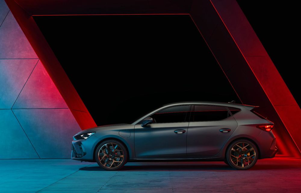 Noul Cupra Leon facelift: design revizuit al părții frontale și ecran central nou de 12.9 inch - Poza 4