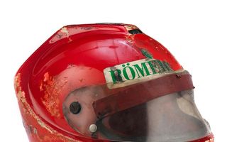 Casca lui Niki Lauda, purtată în ziua accidentului de pe Nurburgring, se vinde la licitație