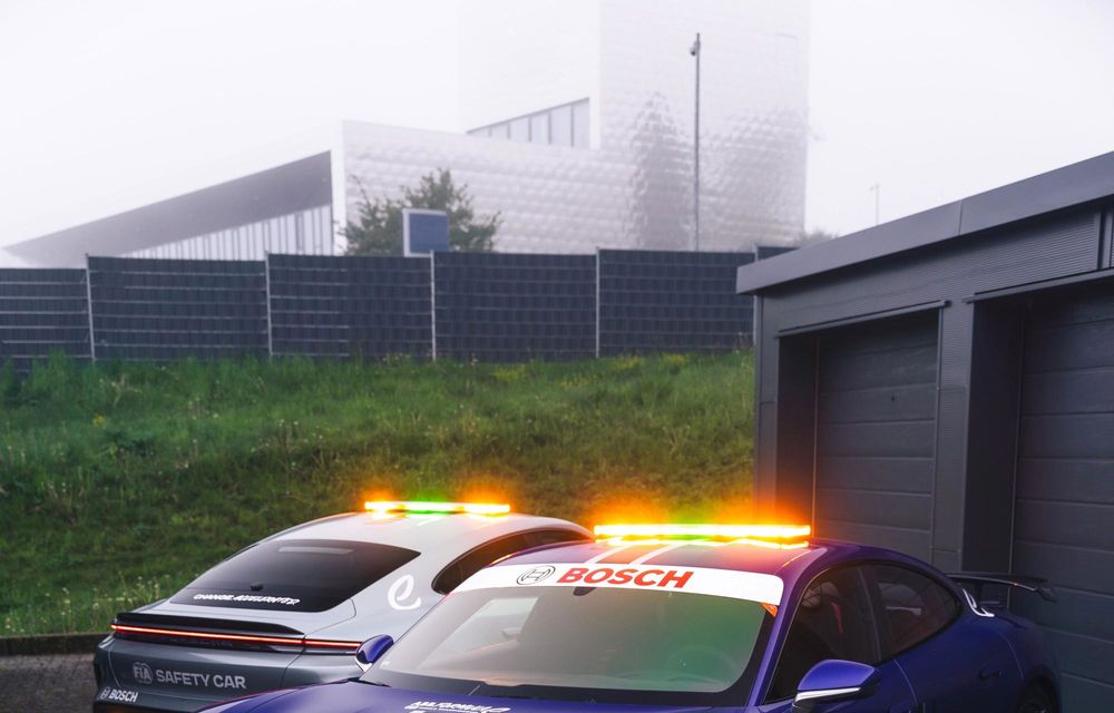 Porsche Taycan Turbo GT este noul Safety Car în Formula E - Poza 3