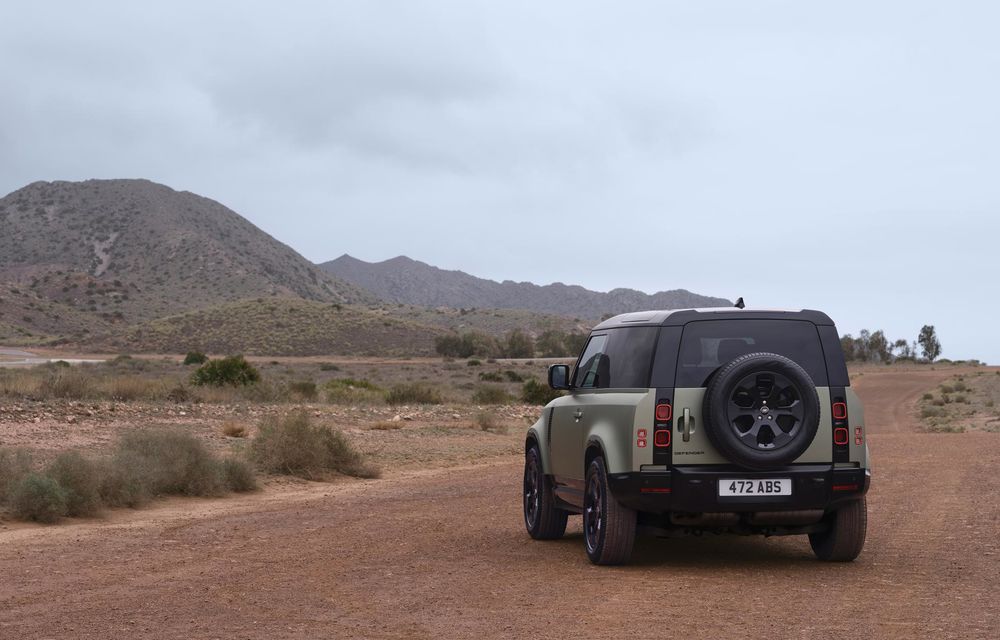 Noutăți pentru Land Rover Defender: motor diesel mai puternic și mai mult lux - Poza 40
