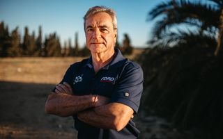 Carlos Sainz Sr. va pilota pentru Ford în Raliul Dakar 2025