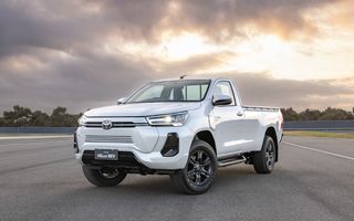 OFICIAL: Toyota Hilux electric va intra în producție în 2025