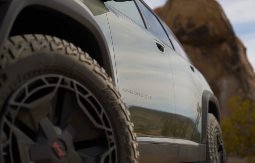 Noul concept Jeep Wagoneer S Trailhawk anunță o viitoare versiune de teren a SUV-ului electric - Poza 9