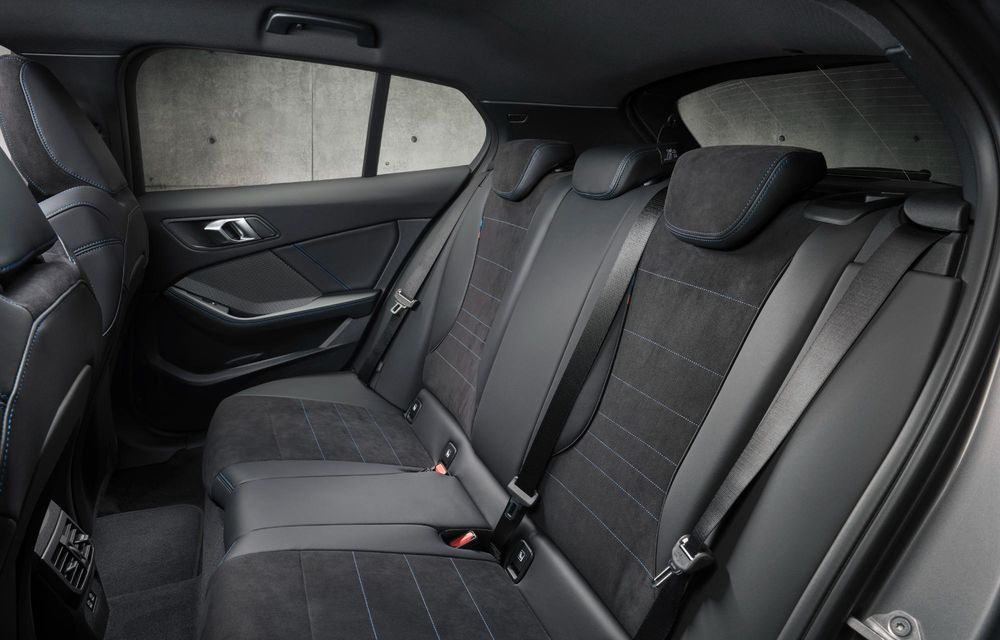 Noul BMW Seria 1 facelift: motorizări electrificate și, în premieră, plafon contrastant - Poza 2