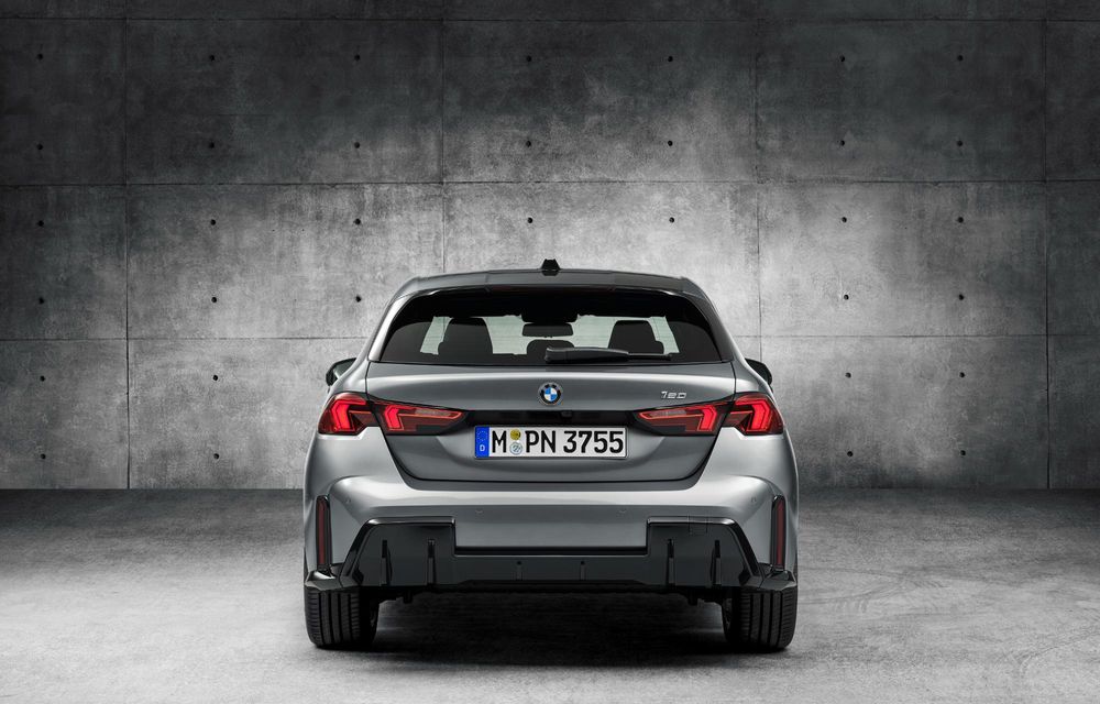 Noul BMW Seria 1 facelift: motorizări electrificate și, în premieră, plafon contrastant - Poza 5