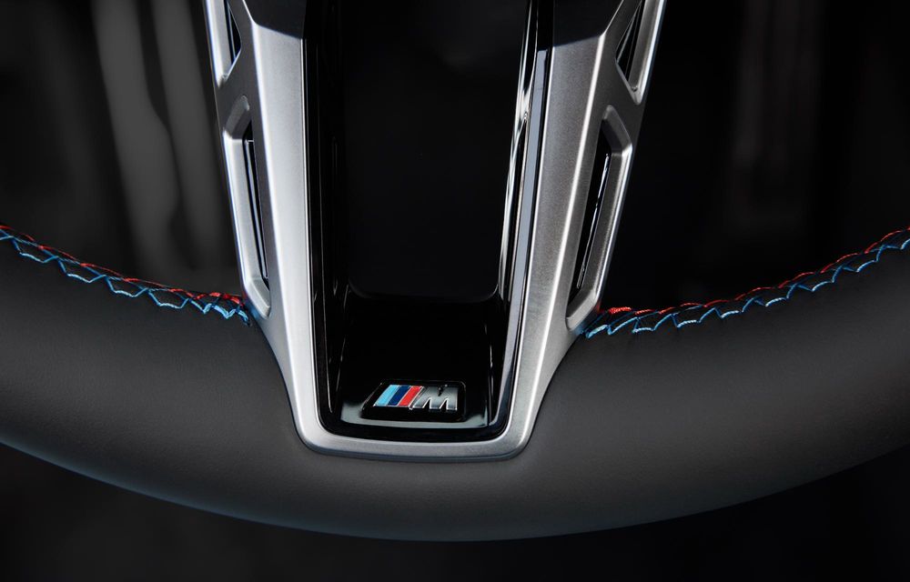 Noul BMW Seria 1 facelift: motorizări electrificate și, în premieră, plafon contrastant - Poza 40