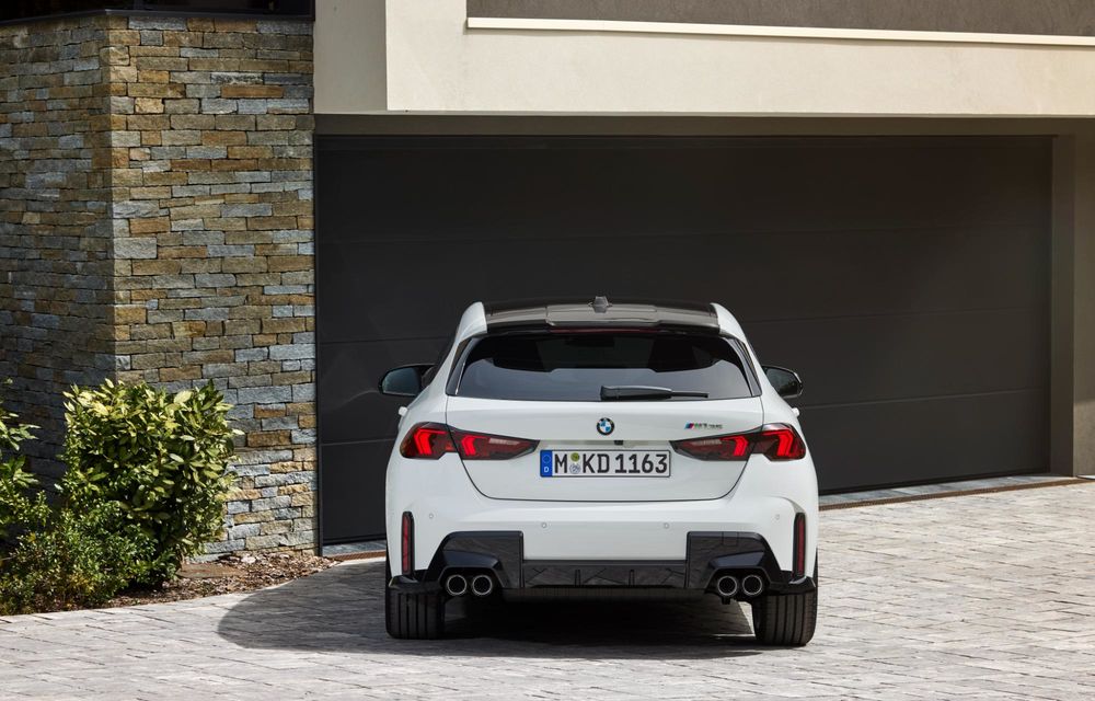 Noul BMW Seria 1 facelift: motorizări electrificate și, în premieră, plafon contrastant - Poza 66