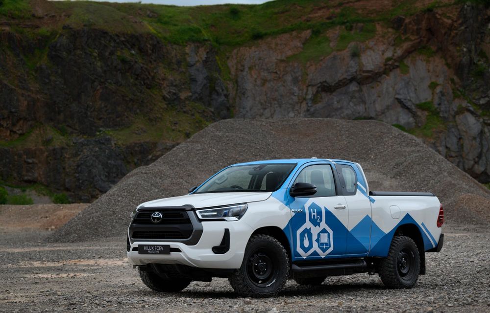 Toyota Hilux alimentat cu hidrogen a ajuns în faza demonstrativă: 600 km autonomie - Poza 2