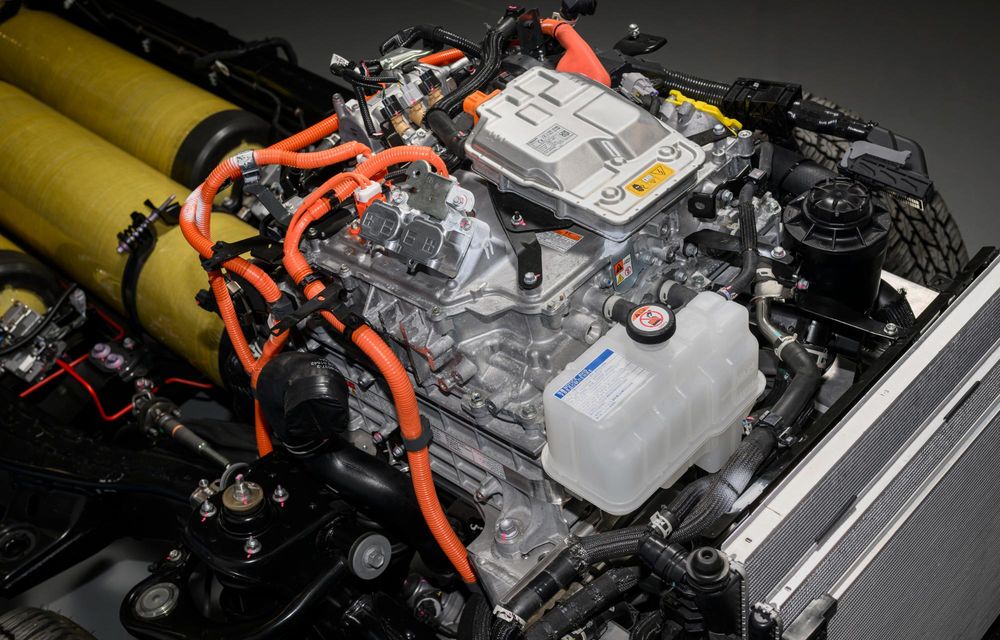 Toyota Hilux alimentat cu hidrogen a ajuns în faza demonstrativă: 600 km autonomie - Poza 11