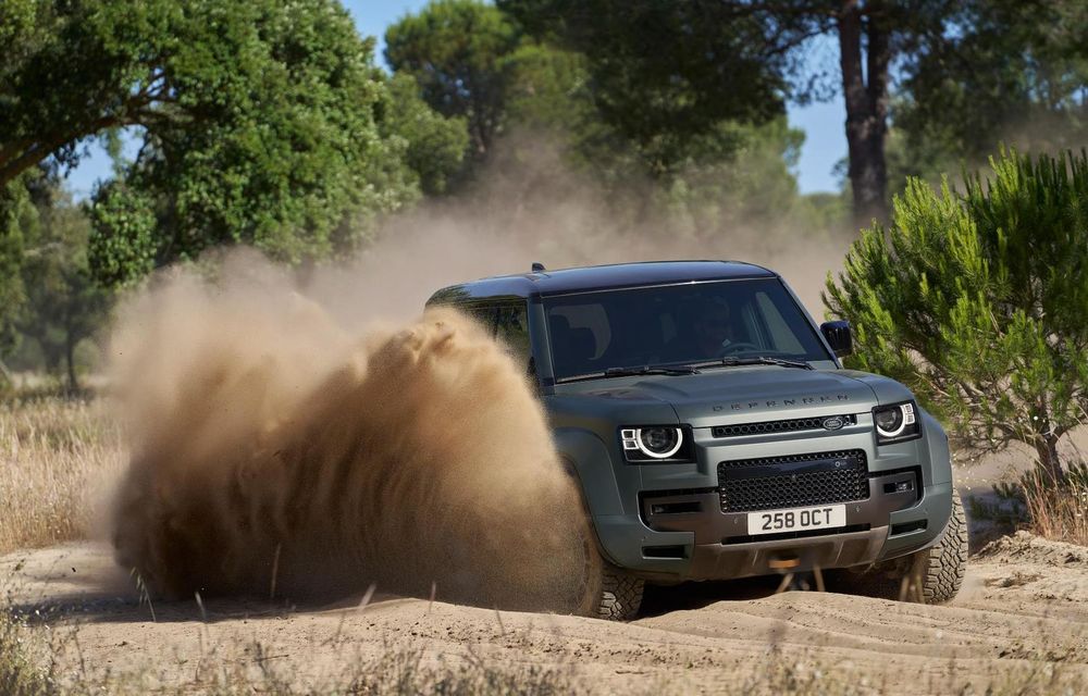 Acesta este noul Land Rover Defender OCTA: cel mai puternic Defender din istorie are 635 CP - Poza 1