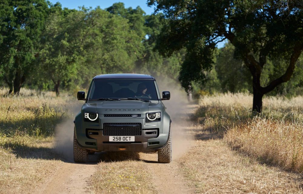 Acesta este noul Land Rover Defender OCTA: cel mai puternic Defender din istorie are 635 CP - Poza 8