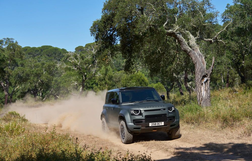 Acesta este noul Land Rover Defender OCTA: cel mai puternic Defender din istorie are 635 CP - Poza 9