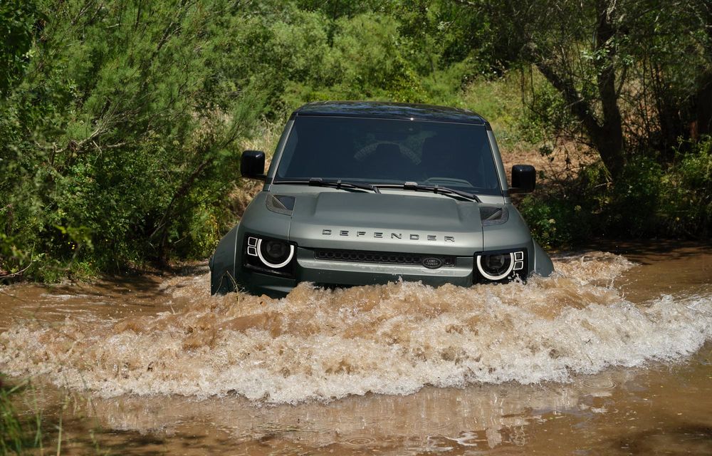 Acesta este noul Land Rover Defender OCTA: cel mai puternic Defender din istorie are 635 CP - Poza 10