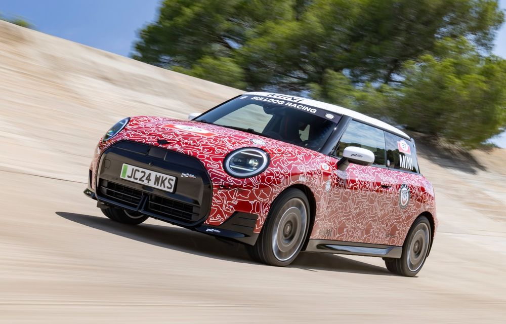 Imagini cu primul Mini John Cooper Works electric. Prototipul debutează la Goodwood - Poza 1