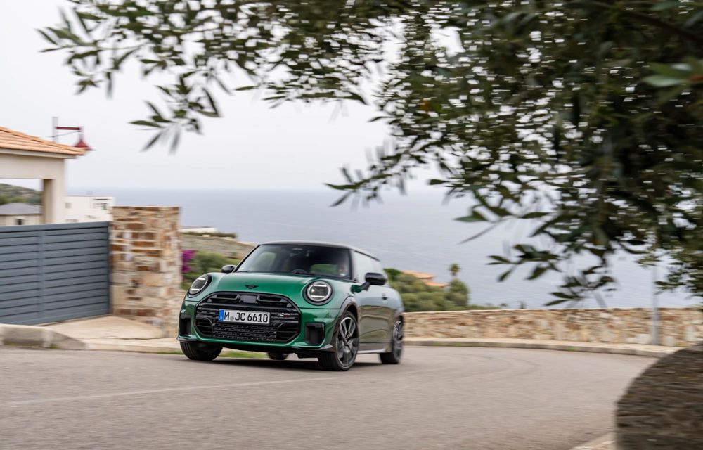 Noul Mini Cooper S, disponibil acum și în echiparea John Cooper Works - Poza 5