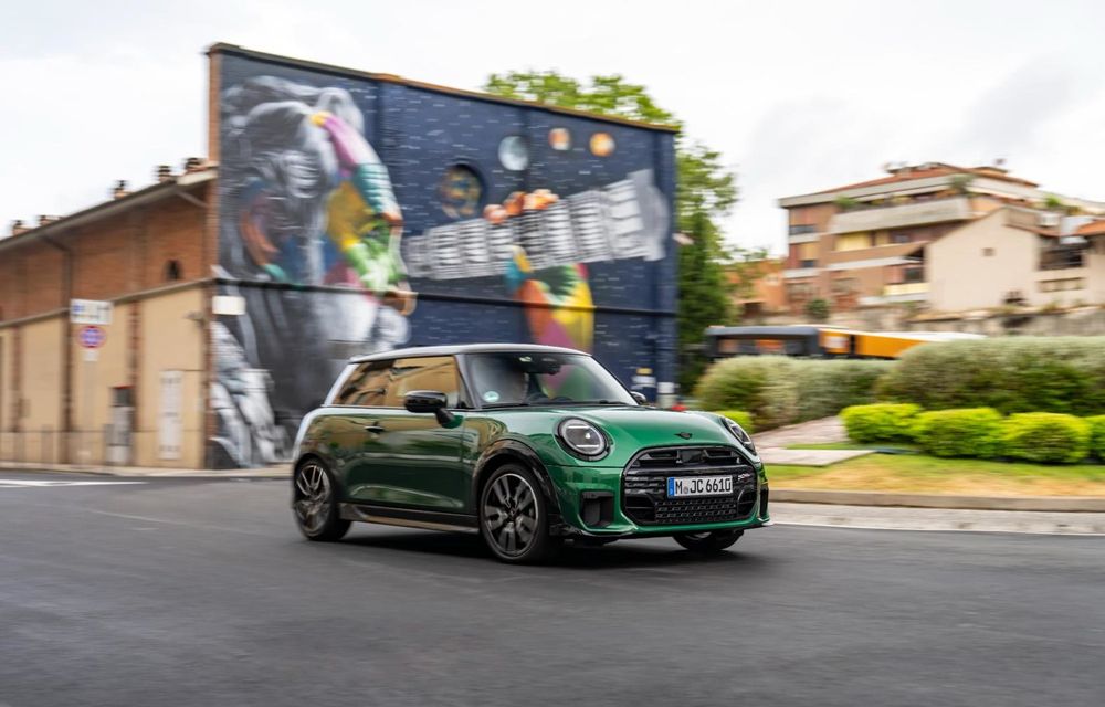 Noul Mini Cooper S, disponibil acum și în echiparea John Cooper Works - Poza 1