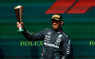 Formula 1: Lewis Hamilton, câștigător în Belgia după descalificarea lui George Russell