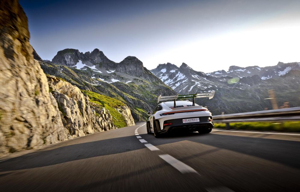 Porsche: exemplar unicat 911 GT3 RS, un omagiu adus lui Jo Siffert, pilot de curse în anii ’60 și ’70 - Poza 9