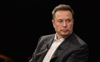 Elon Musk, acuzat de sindicatul american UAW de amenințarea și intimidarea muncitorilor din industria auto