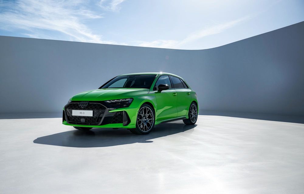 Audi prezintă noul RS 3 facelift: este deja cea mai rapidă compactă de pe Nurburgring - Poza 2