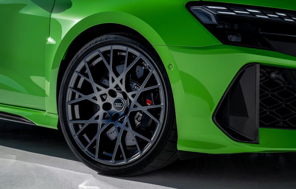 Audi prezintă noul RS 3 facelift: este deja cea mai rapidă compactă de pe Nurburgring - Poza 27