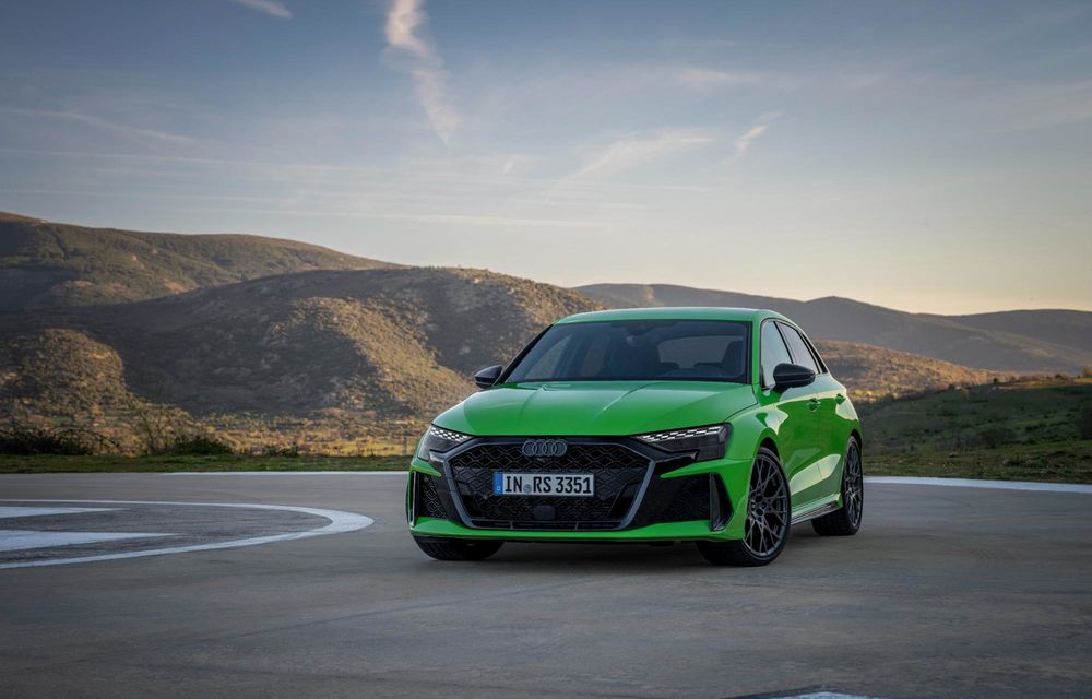 Audi prezintă noul RS 3 facelift: este deja cea mai rapidă compactă de pe Nurburgring - Poza 5