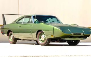 Un Dodge Daytona Hemi s-a vândut la licitație cu un preț record de 3.3 milioane de dolari