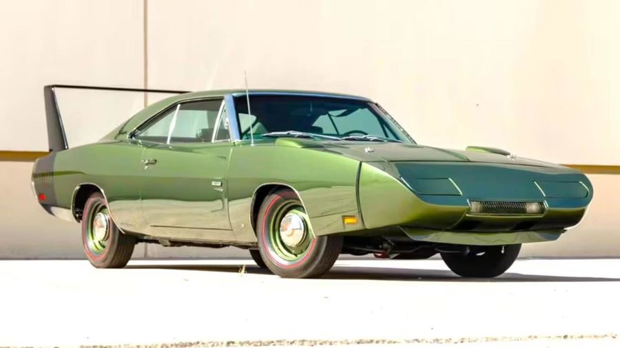 Un Dodge Daytona Hemi s-a vândut la licitație cu un preț record de 3.3 milioane de dolari