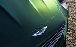 Aston Martin: Noul Vanquish debutează în 2 septembrie. V12 cu 835 CP