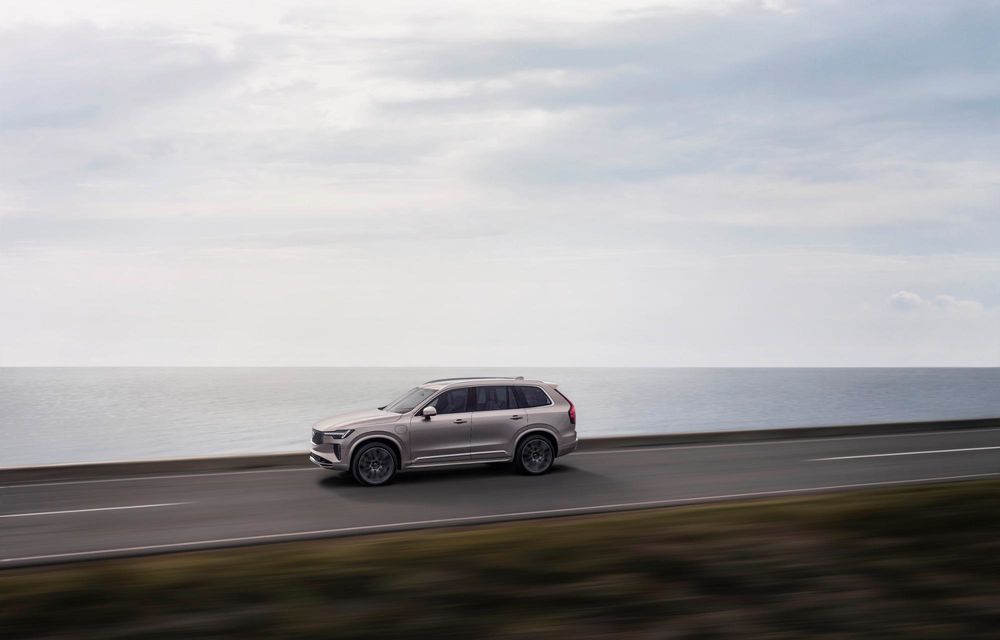 Volvo prezintă noul XC90 facelift: grilă revizuită și interior mai practic - Poza 7