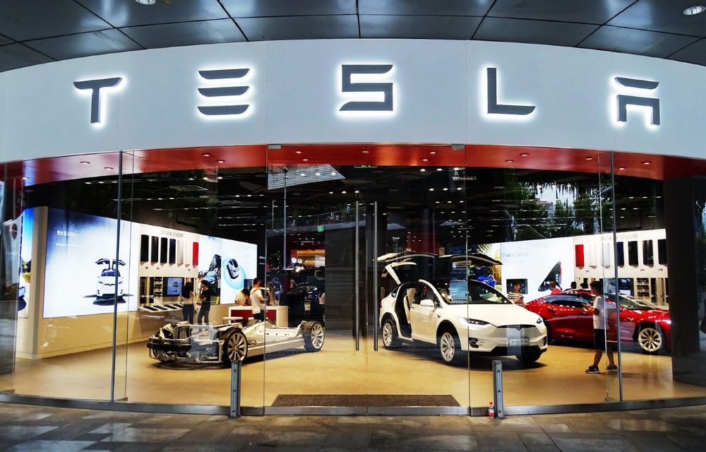 Tesla va deschide un nou showroom în București. Va fi cel mai mare showroom din Europa de Est - Poza 1