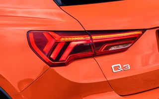 FOTOSPION: Imagini cu viitorul Audi Q3: design asemănător cu Q5 și faruri LED pixel