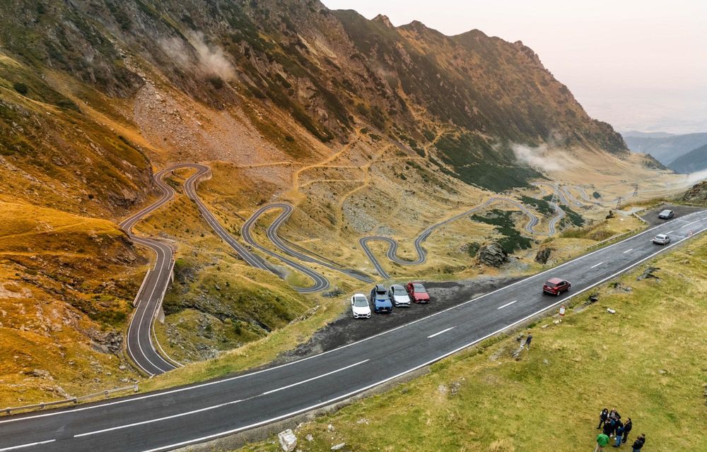 Prima zi din AlpineTour: aderență maximă pe Transfăgărășan și un bulz la 2000 de metri - Poza 63