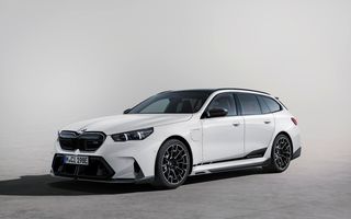 Pachet M Performance Parts pentru noul BMW M5 Touring: elemente aerodinamice din fibră de carbon