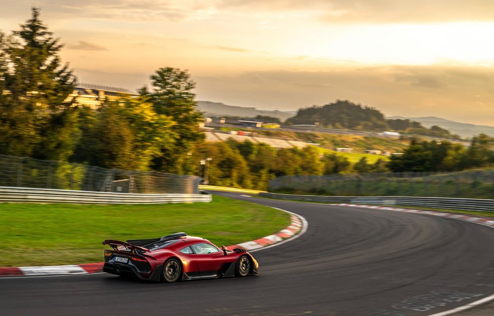 Moment istoric: Mercedes-AMG One bate propriul său record pe Nurburgring - Poza 15