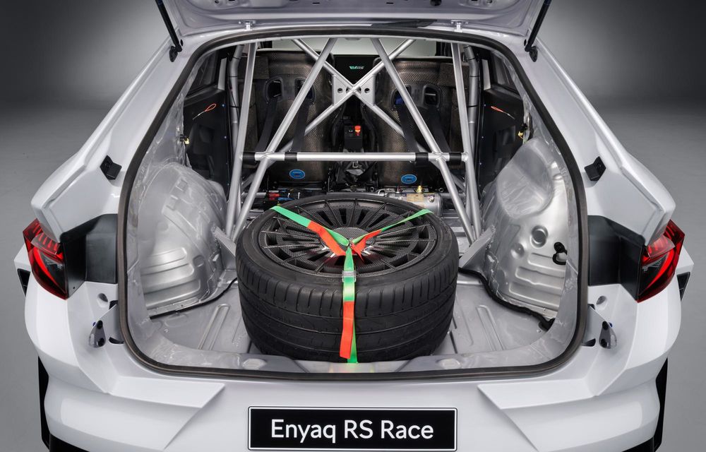 Noul concept Skoda Enyaq RS Race, o mașină de curse construită din materiale ecologice - Poza 31