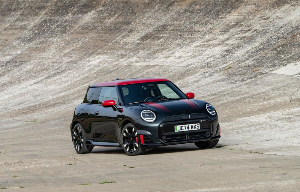 Noul Mini John Cooper Works electric: autonomie de 371 km - Poza 25