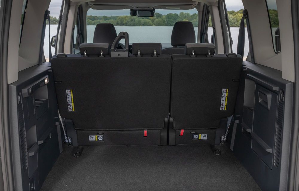 Ford va deschide comenzile pentru noul E-Tourneo Courier în noiembrie. Start de la 21.750 euro în România - Poza 30