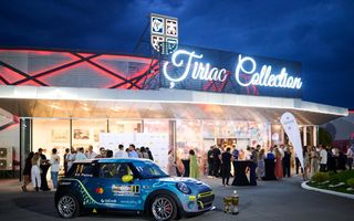 Primul Mini Cooper electric de curse, dezvoltat în România, expus la Galeria Țiriac