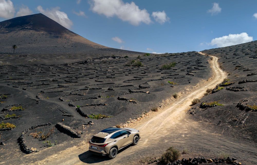 Noul Lexus NX Overtrail: versiune de teren cu suspensie înălțată - Poza 44