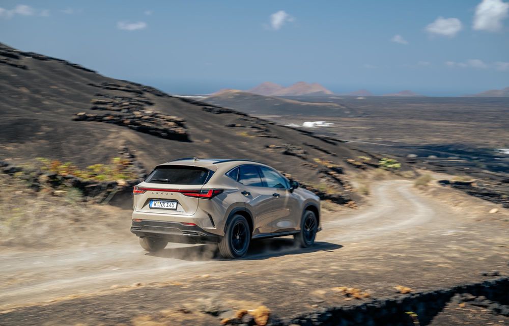 Noul Lexus NX Overtrail: versiune de teren cu suspensie înălțată - Poza 45