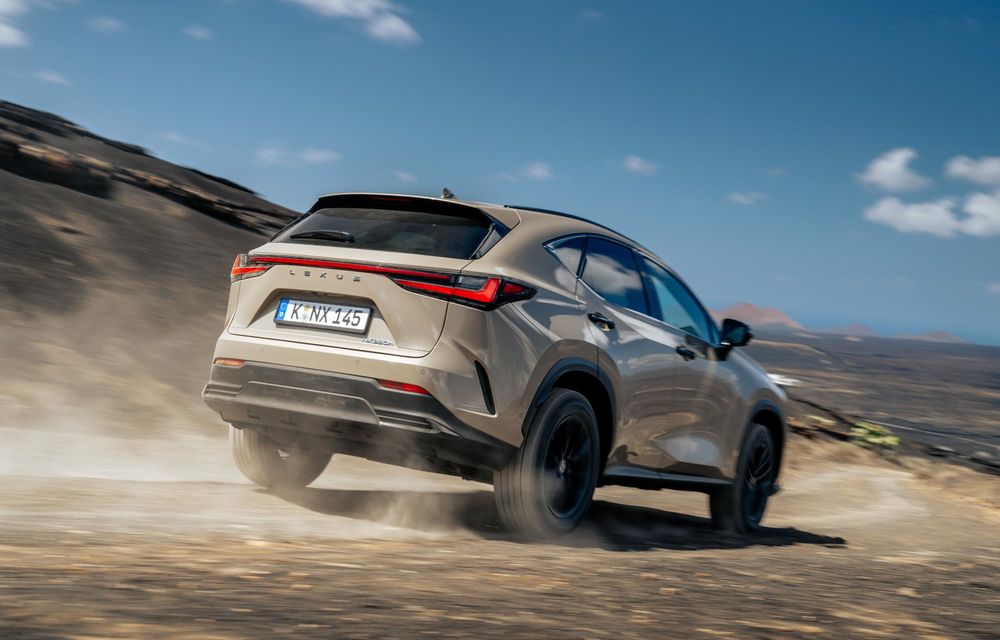 Noul Lexus NX Overtrail: versiune de teren cu suspensie înălțată - Poza 47