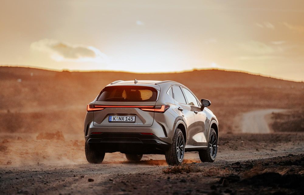 Noul Lexus NX Overtrail: versiune de teren cu suspensie înălțată - Poza 51