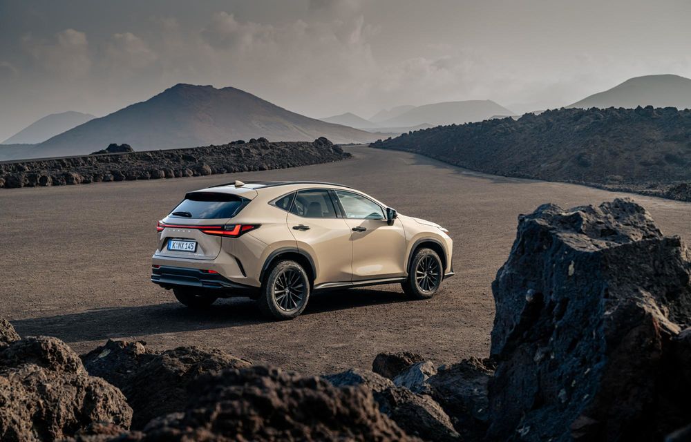 Noul Lexus NX Overtrail: versiune de teren cu suspensie înălțată - Poza 52