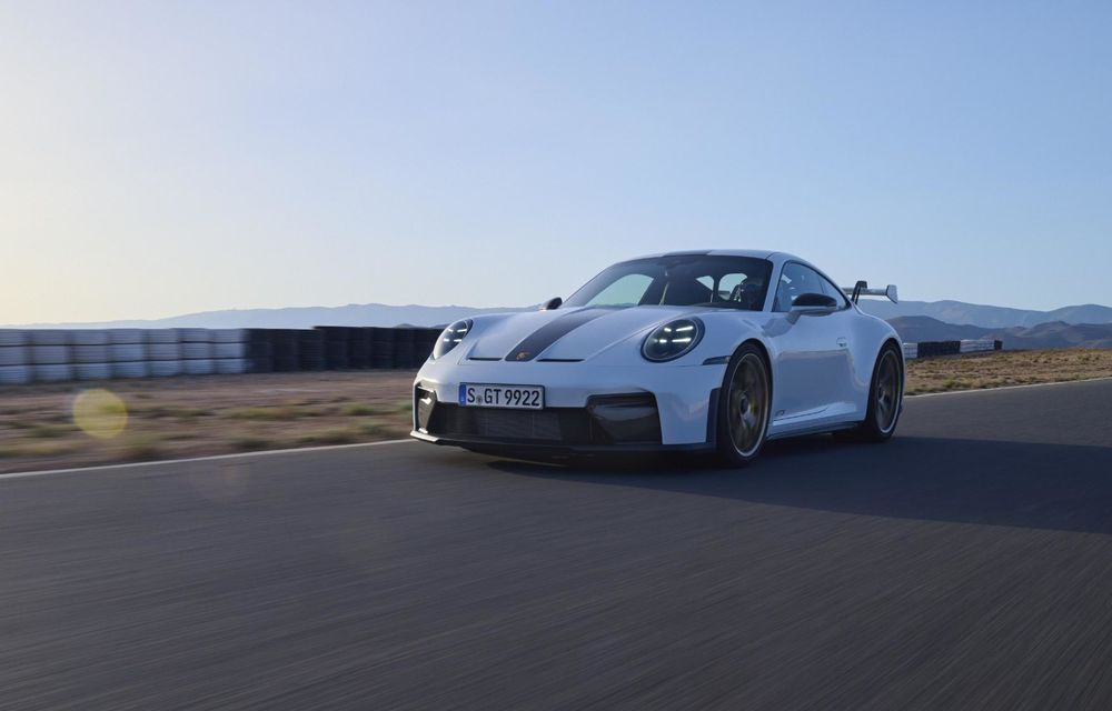 Noul Porsche 911 GT3 facelift: disponibil și în versiunea Touring Package - Poza 2