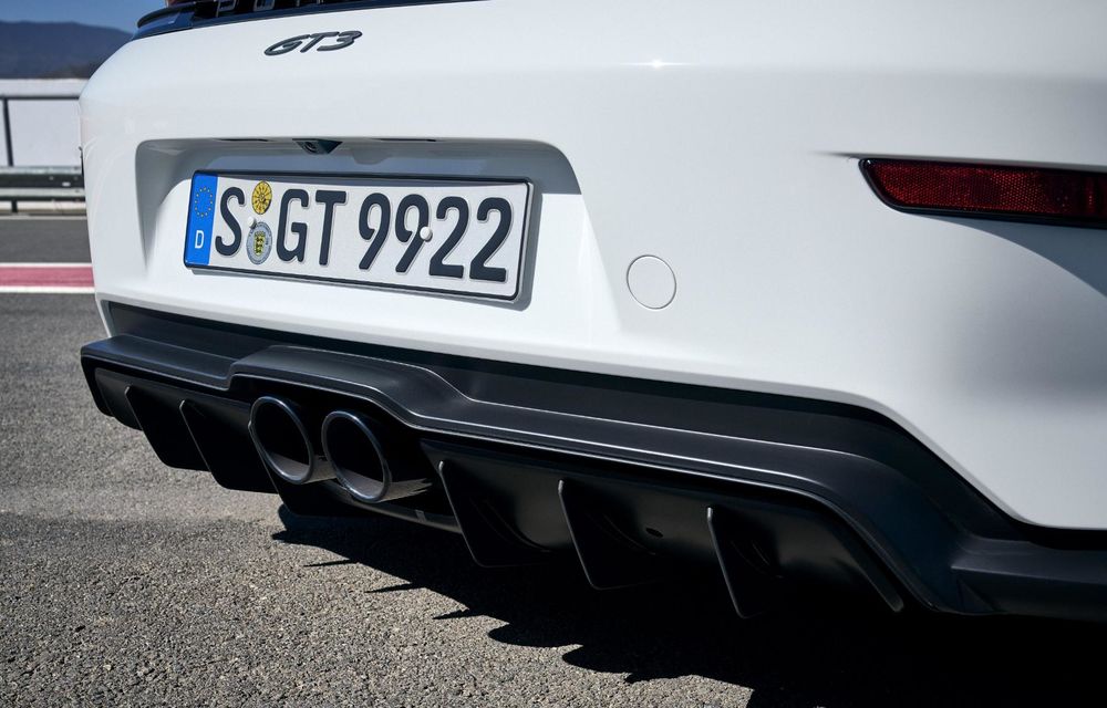 Noul Porsche 911 GT3 facelift: disponibil și în versiunea Touring Package - Poza 29