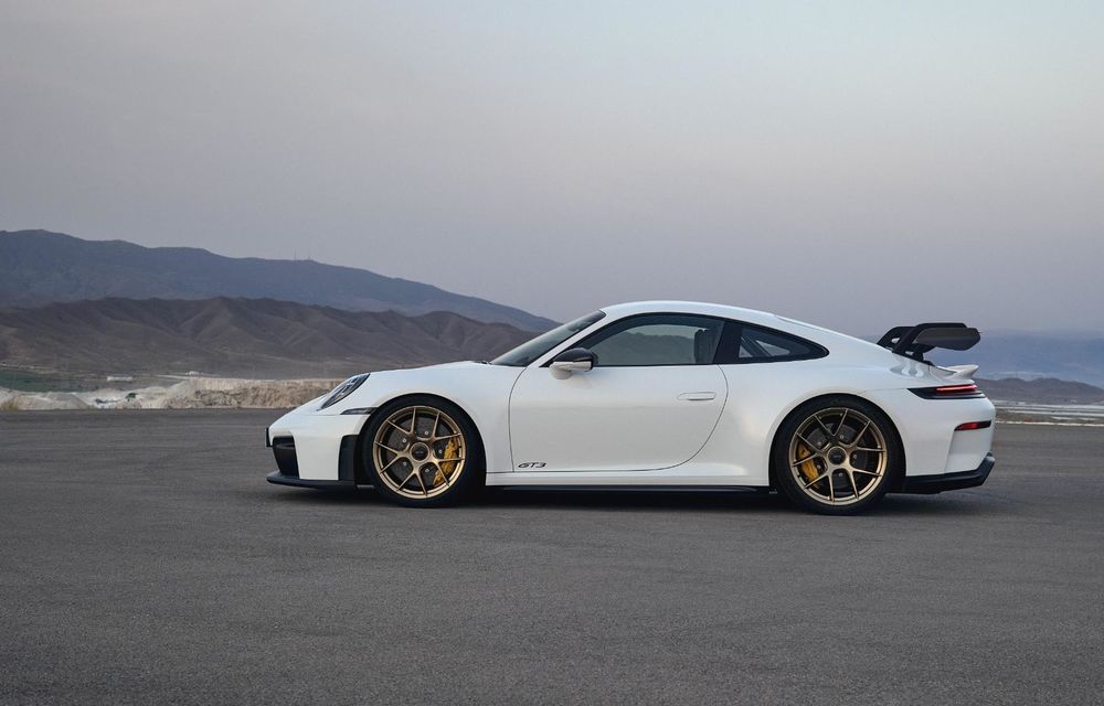 Noul Porsche 911 GT3 facelift: disponibil și în versiunea Touring Package - Poza 13