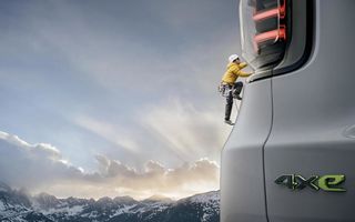 Jeep Avenger 4xe: ediție specială în colaborare cu The North Face